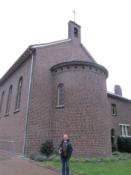 De gevel met het meetpunt bovenop